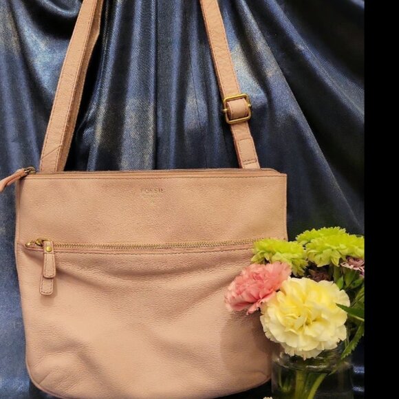 Fossil Genuine Leather Crossbody Bag - Light Pink / Blush - Gently Used - Picture 2 of 6